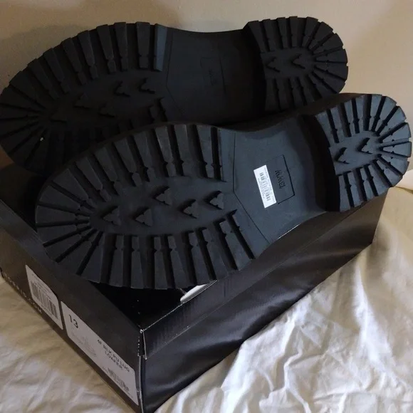 13 Torrid Classic Black Women's Slip-On Loafers - Picture 3 of 5